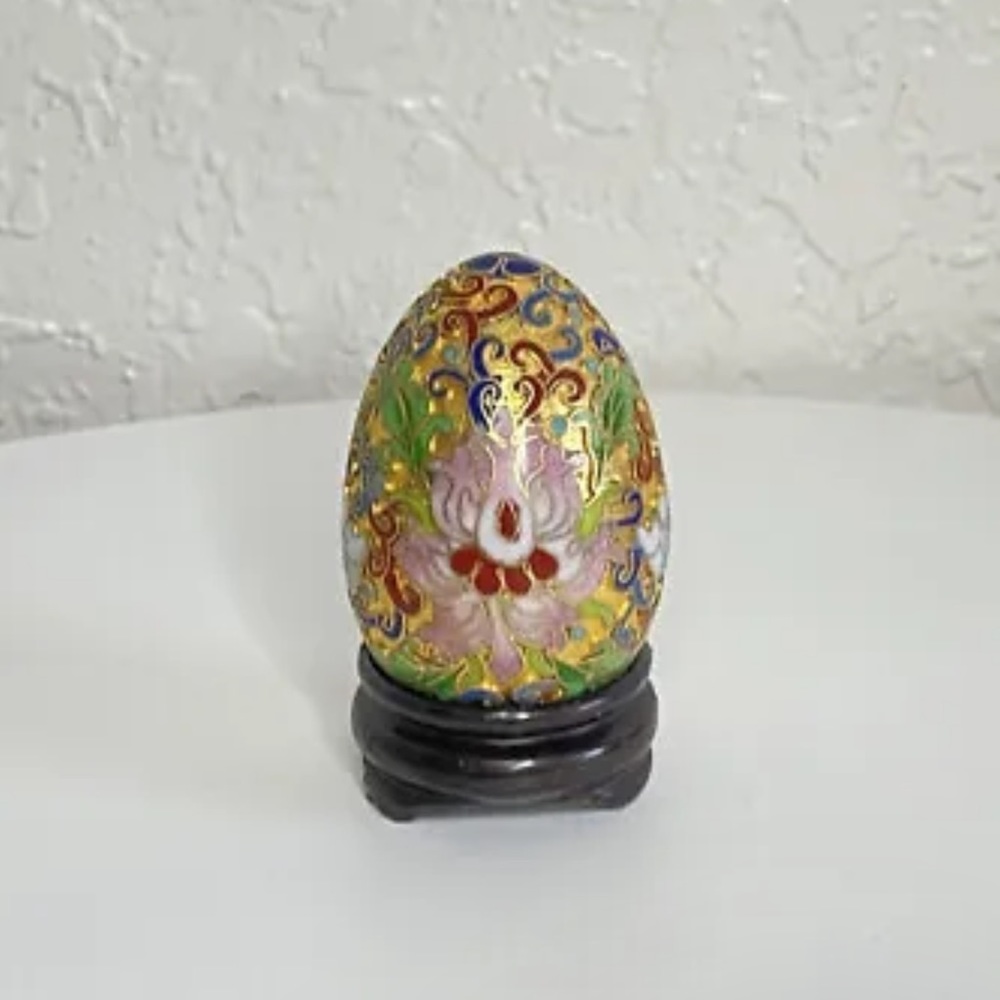 Vintage Cloisonné Egg On Wood Pedestal Floral Enamel w/Gold.